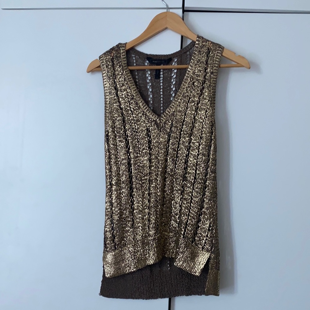 BCBG GOLD TOP ✨
